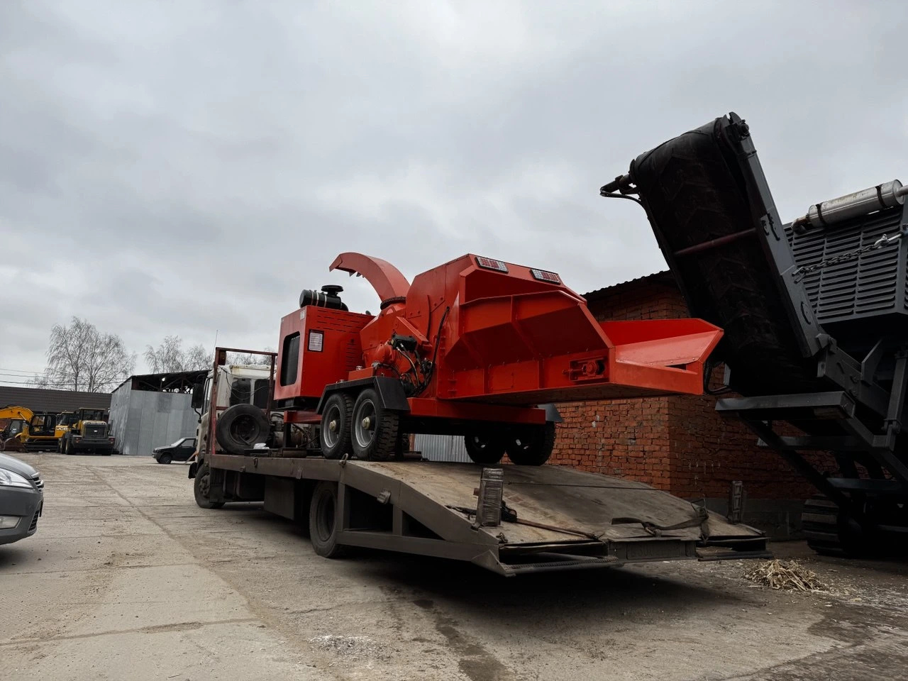 Измельчитель веток и древесины DH-220