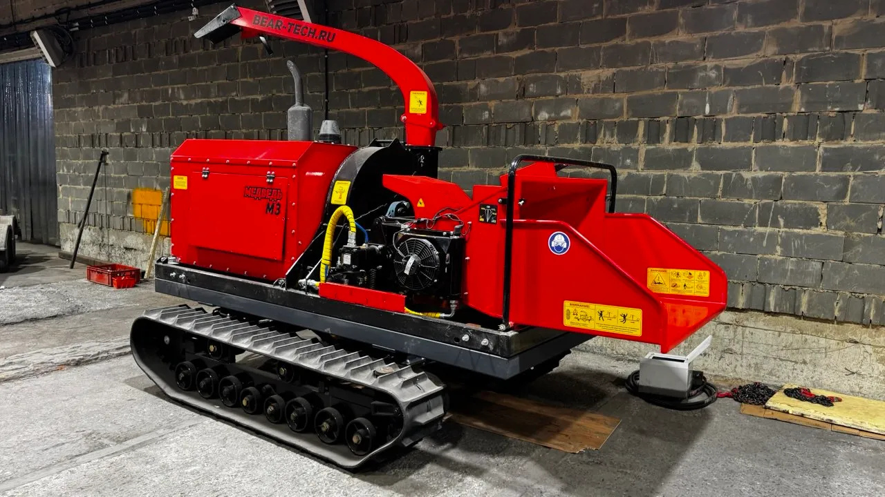Измельчитель дерева Медведь М3 на гусеничном ходу