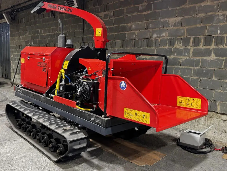 Измельчитель дерева Медведь М3 на гусеничном ходу